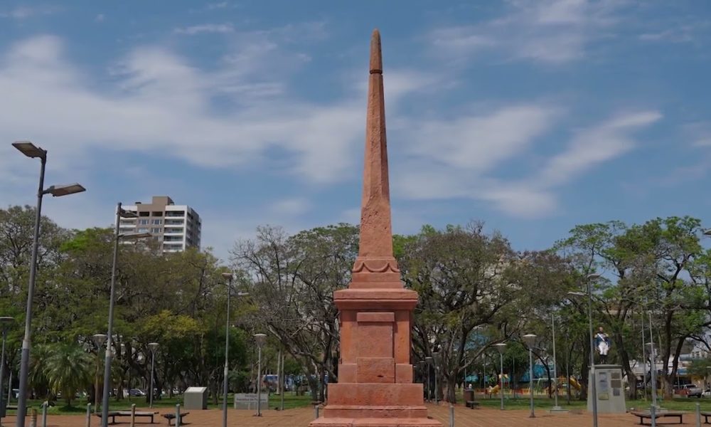 Monolito de la Unión y Hermandad · Plaza de Armas de Encarnación
